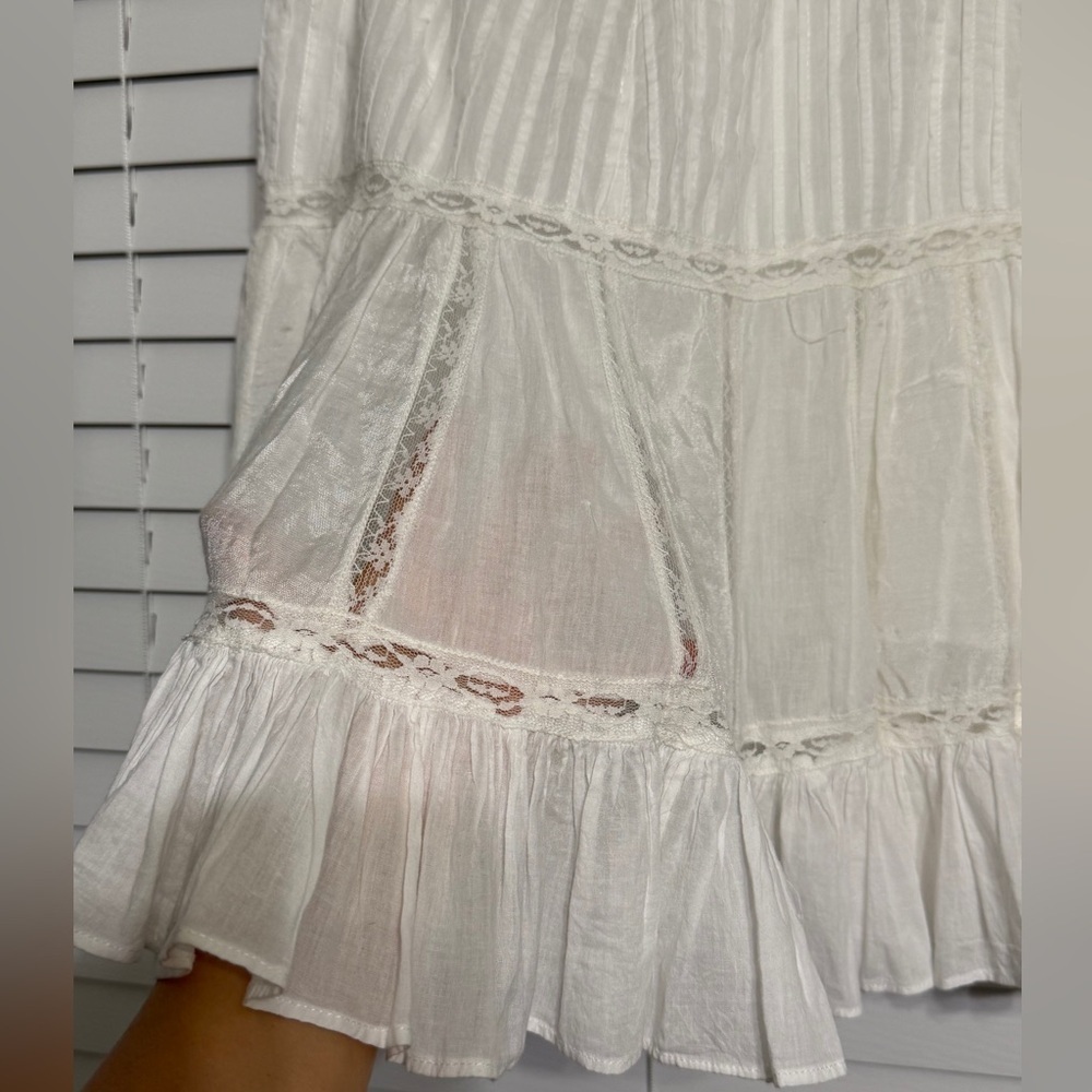 Lucky & CoCo 95% cotton Lace trimmed white skirt size medium - Picture 2 of 8